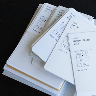 �J�[�h���{��